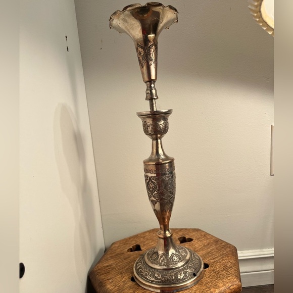 Elegant Silver Candle Holder - Picture 7 of 7